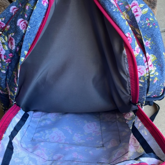 Handout Trans backpack floral design pink roses blue denim. Color: blue/pink - Picture 2 of 14